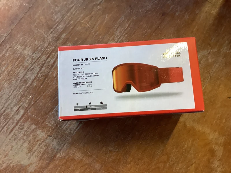 Atomic four jr Xs flash goggles