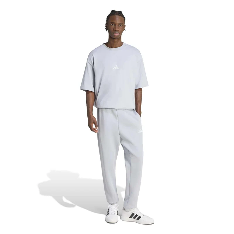 Future Icons Small Logo T-Shirt